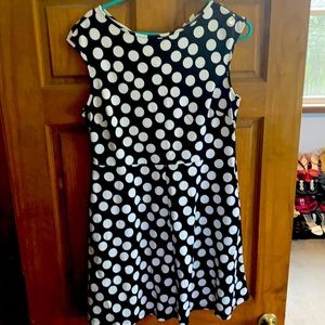 New York and Co Polka Dot dress. Size Large. Worn a few times